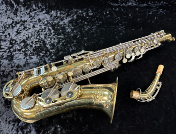 Photo Vintage Armstrong 3000 Alto Saxophone Original Lacquer and Nickel Keys, by Keilwerth Serial #2013